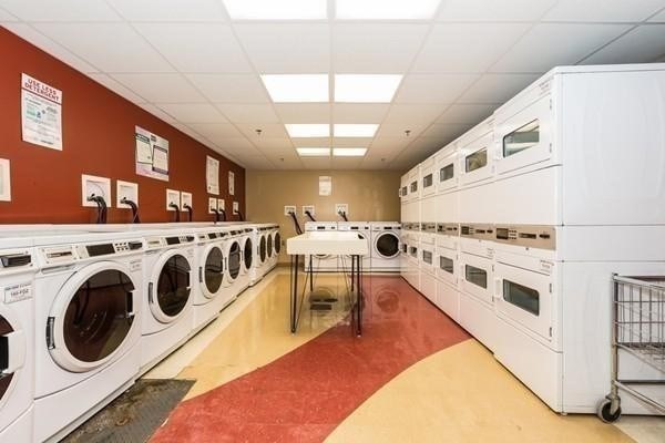 1 bed, 1 bath, 750 sqft, $3,150, Unit 1009