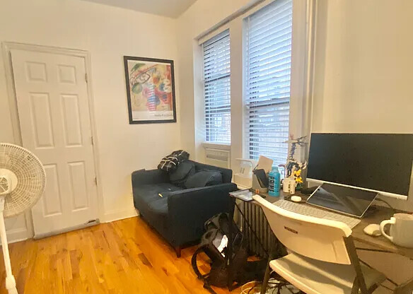 1 bed, 1 bath, $2,950, Unit 16