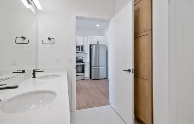 1 bed, 1 bath, 637 sqft, $1,675, Unit 407