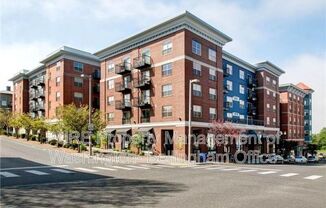 960 Harris Ave B-303