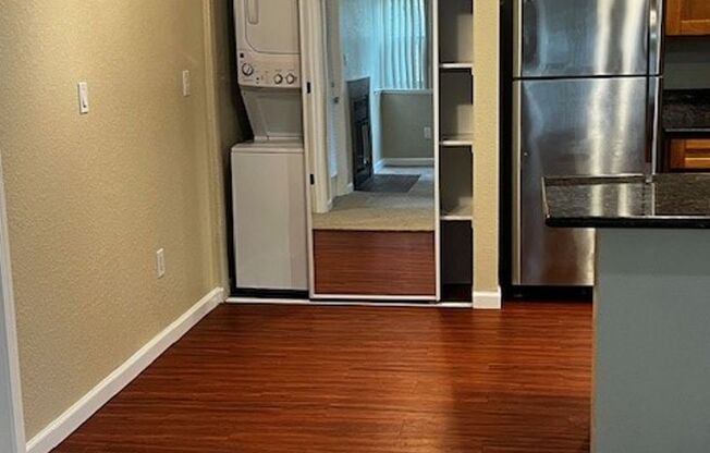 2 beds, 1 bath, 825 sqft, $1,850, Unit 114