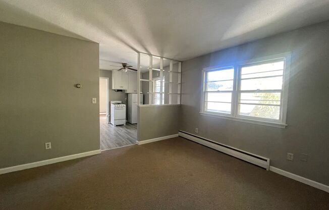 1 bed, 1 bath, 600 sqft, $850, Unit Unit 2