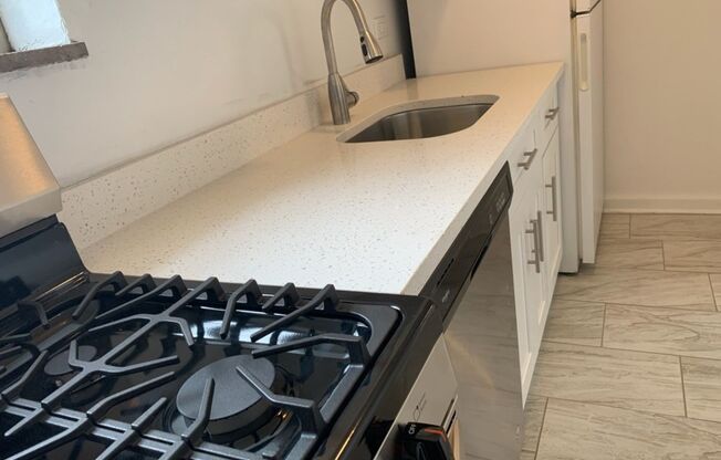 2 beds, 1 bath, $1,850, Unit 201A