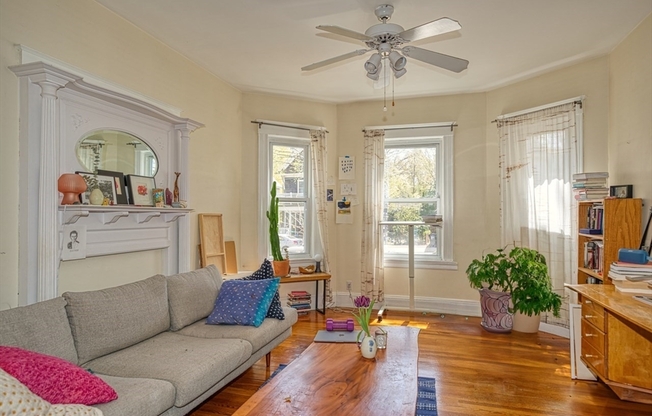 387 HURON AVE