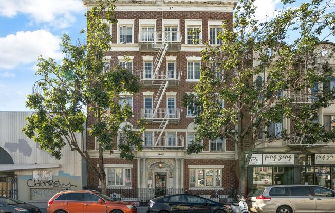 945 Larkin Street