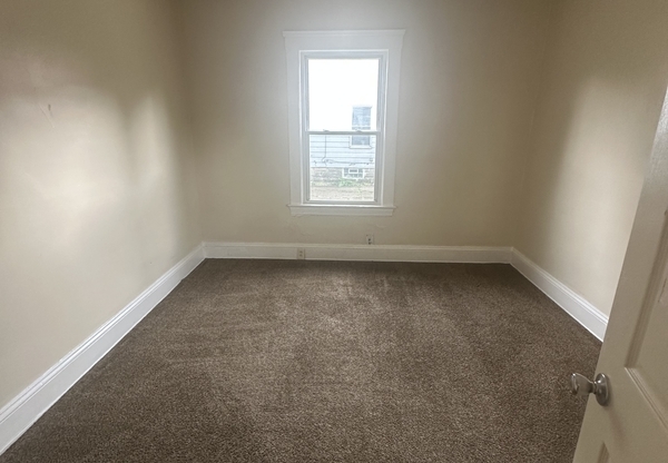 2023 W 105 ST