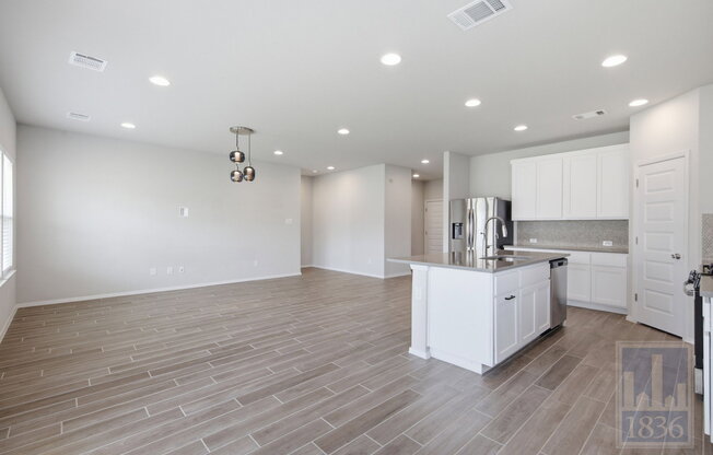 171 CATALINA DR