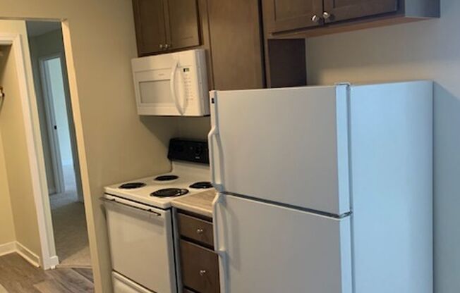 1 bed, 1 bath, 750 sqft, $1,095, Unit 306