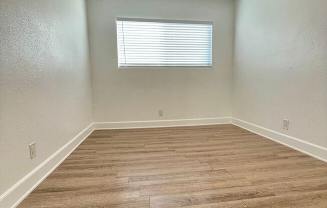 2 beds, 1 bath, , $2,295