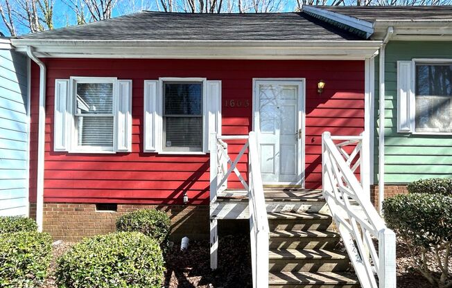 Spacious 3 BD/2BA Townhome near Cary!