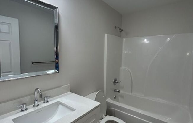3 beds, 2 baths, $1,450, Unit 17254-28A