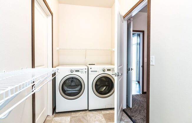 1 bed, 1 bath, 782 sqft, $1,150, Unit B214