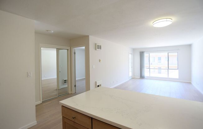 1 bed, 1 bath, $2,195, Unit # 205