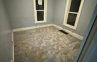 3 beds, 1 bath, $1,000