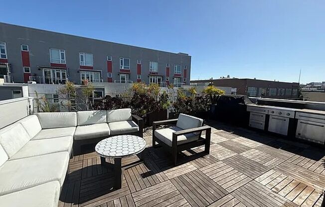 Luxury Penthouse Condo w/Large Private Terrace, Outdoor Kitchen – a must see! PROGRESSIVE