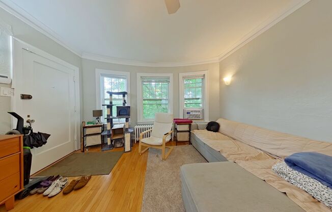4608-12 N Hermitage