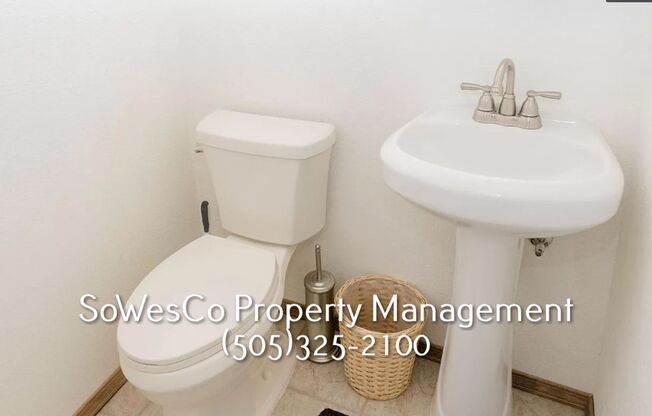 2 Bedroom 1.5 Bath FURNISHED home with Refrigerated Air