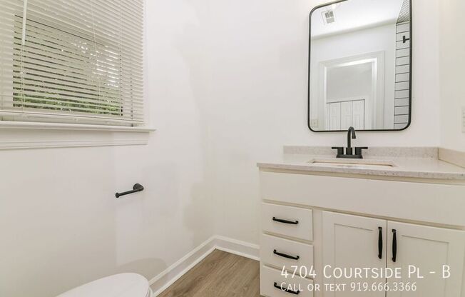 4704 COURTSIDE PL
