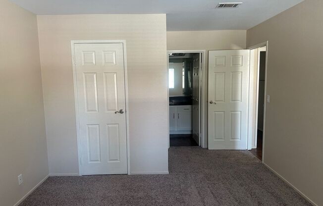 2 beds, 2 baths, 986 sqft, $2,640, Unit 12