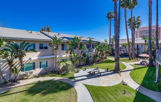 Convenient Inglewood Living Near SoFi & 105 Freeway!