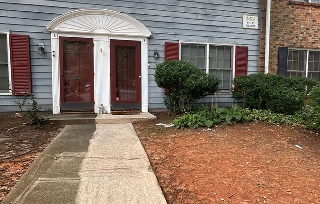 Beautiful 2 Bed 2.5 Bath Townhouse!