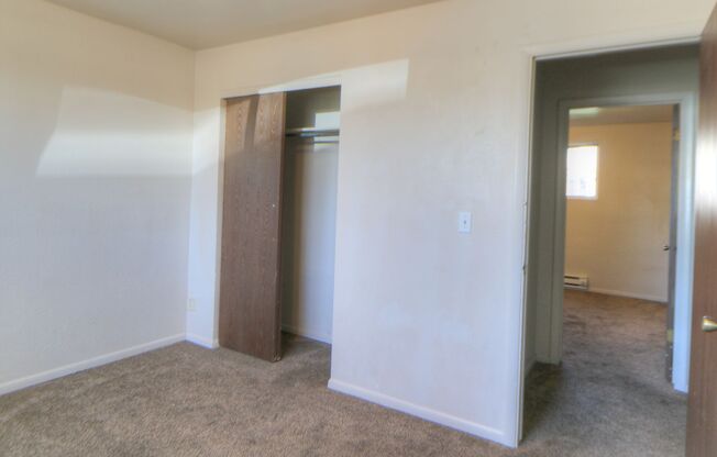 2 beds, 1 bath, 815 sqft, $1,200