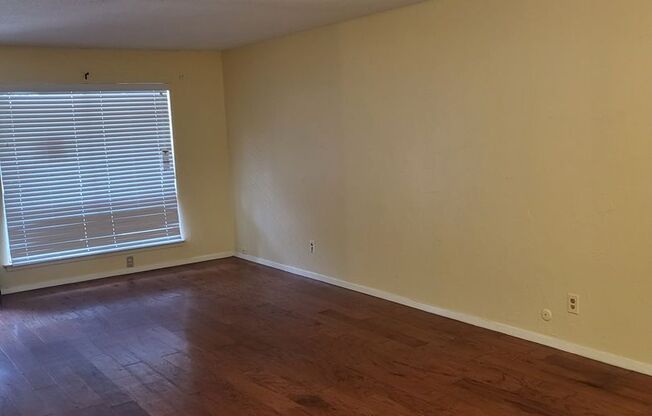 1551 Pamela Ln. Fort Worth, TX 76112- PRICE REDUCED!