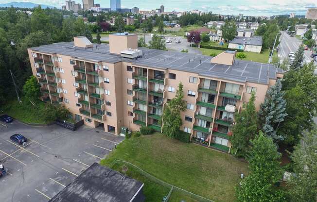 The Outlook Apartment - Exterior