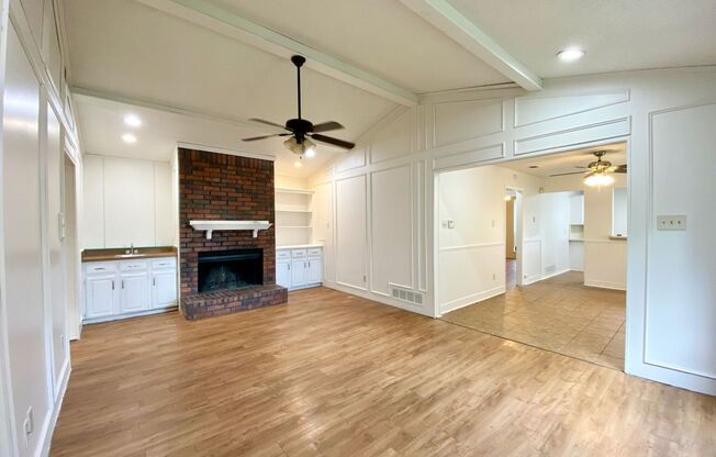 Generously sized 3-bedroom, 2-bath duplex in Duncanville!