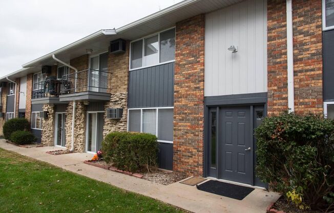 Move in Today! Half of Security Deposit!!