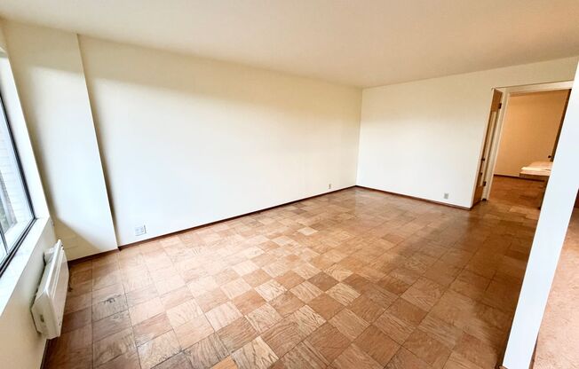 Beautiful One Bed in Queen Anne!