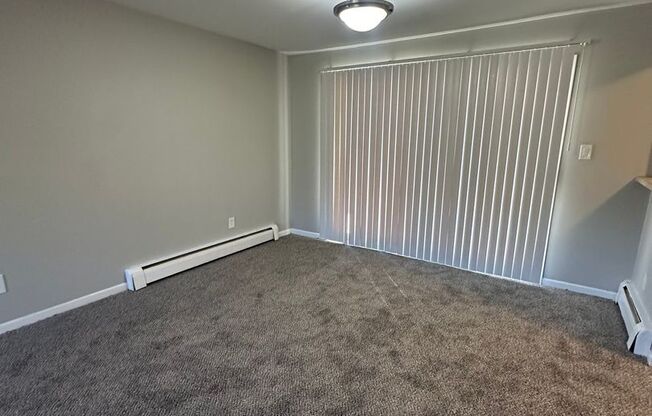 1 bed, 1 bath, 700 sqft, $1,095, Unit 19