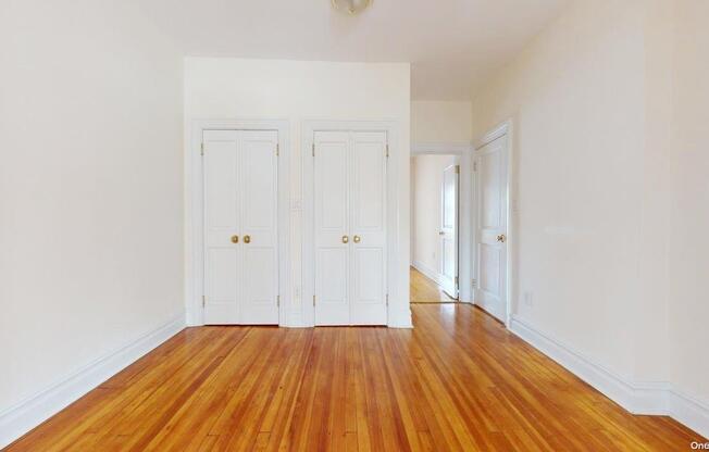 3 beds, 1 bath, $3,800, Unit 2