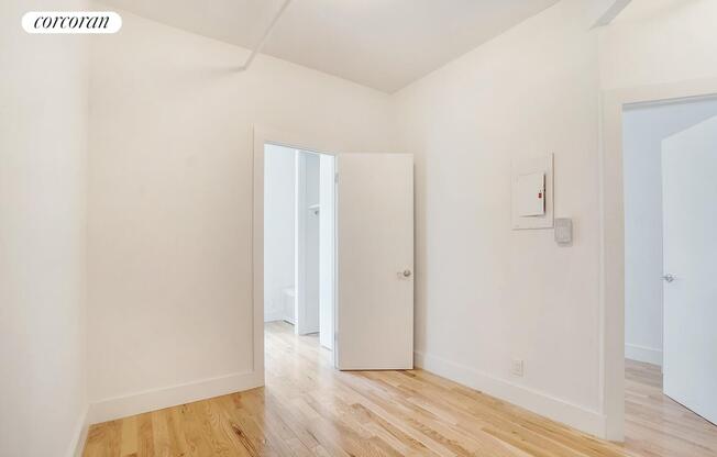 317 W 71 ST
