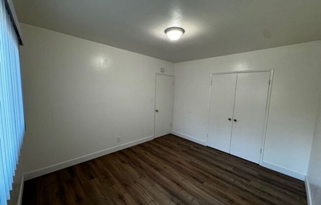 2 beds, 1 bath, 700 sqft, $2,509, Unit B