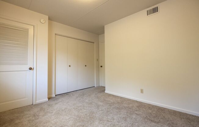 2 beds, 1 bath, 850 sqft, $895, Unit Unit 109