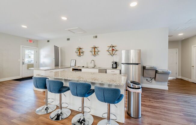 Modern Apartment Living in Southwest Atlanta | Parks at Utoy Creek Apartments – Atlanta, GA 30331
