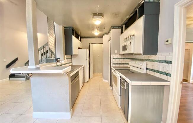 610 COLORADO PLACE