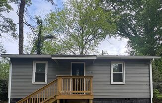 Spacious 2 Bedroom 1 Bathroom Home In The Heart Of Spartanburg,SC