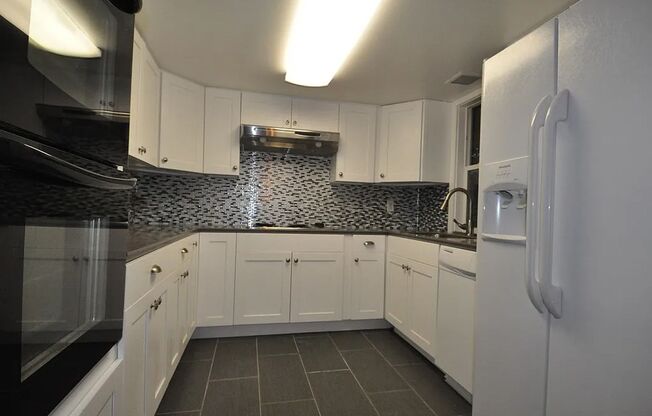 Completely renovated 4 bedroom in Kent!