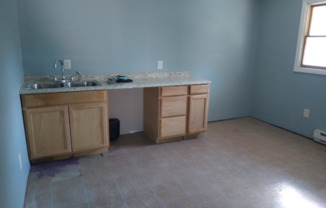1535 WESTERN AVE