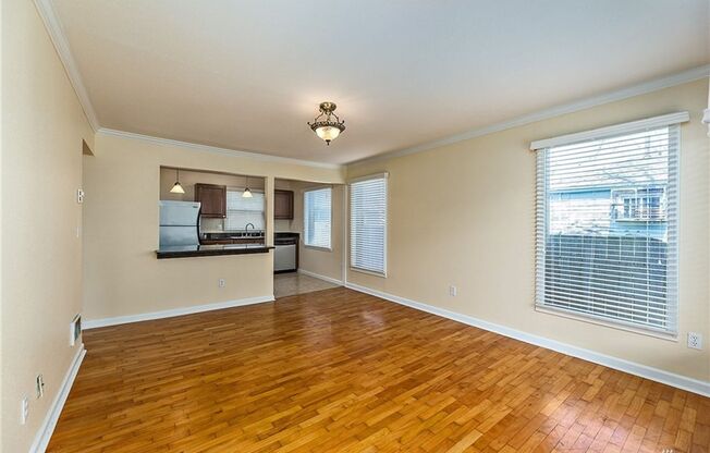 1 bed, 1 bath, $1,400, Unit E