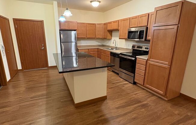 1 bed, 1 bath, $1,475, Unit 129
