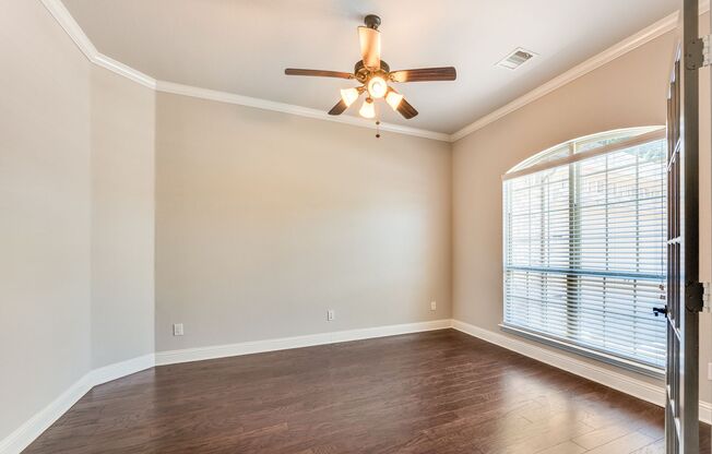 Now Available | 4 bd, 3 ba in Mira Lagos - Grand Prairie