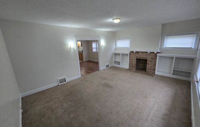 3302-3304 Parkwood