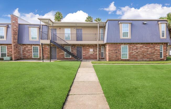Whispering Palms - Apartments in New Orleans, LA