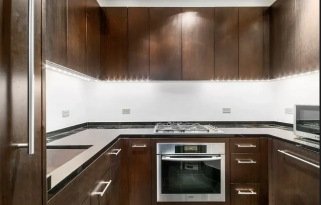 Studio, 1 bath, 590 sqft, $3,995, Unit 25C