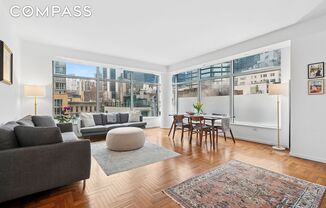 250 E 54 ST