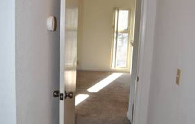 1 bed, 1 bath, 695 sqft, $1,950, Unit 425
