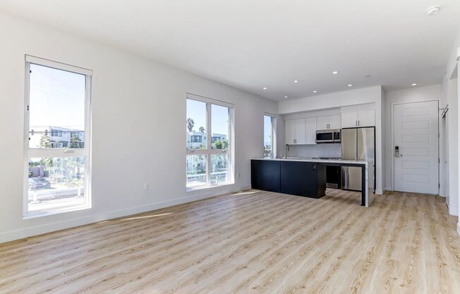 2 beds, 2 baths, 872 sqft, $3,995, Unit 229
